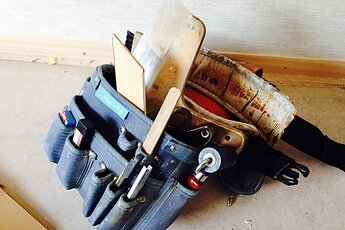 『クロス貼りの工具』のイメージ
