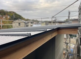 （二手に分かれて進行中）のイメージ